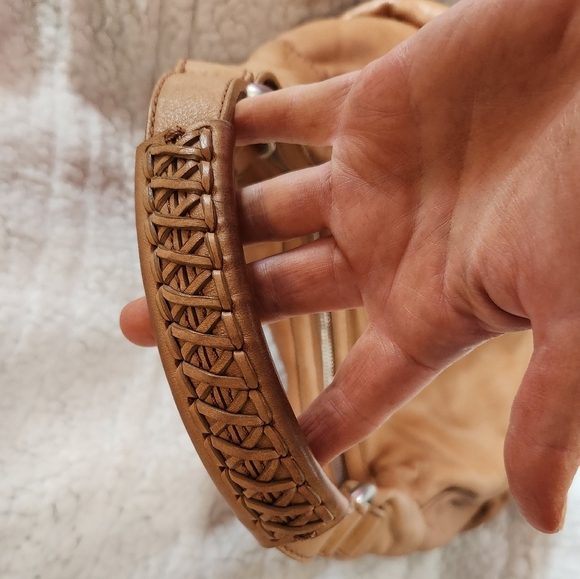 Vintage Banana Republic Hobo Bag with Soft Leather and Curved Handle - Picture 10 of 12